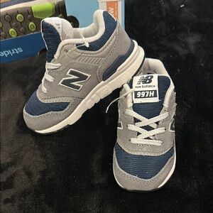New Balance Gray and Blue Sneakers Mesh Suede Upper